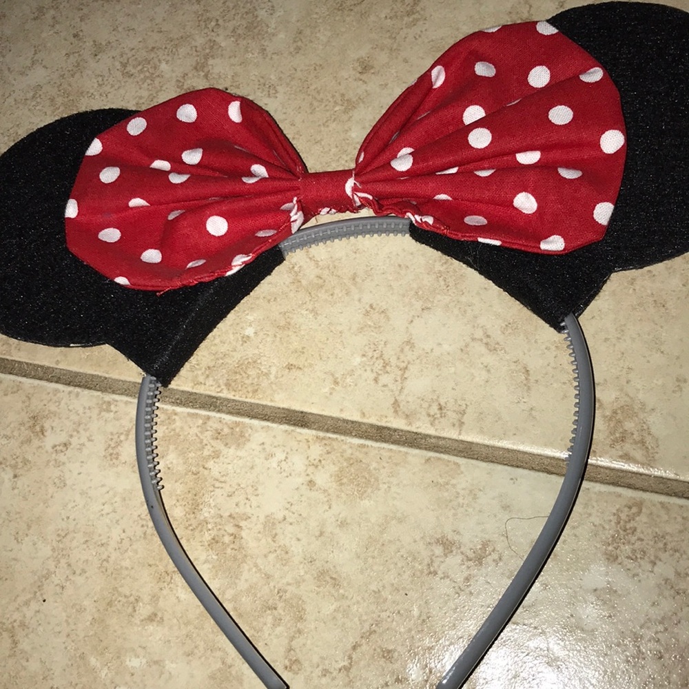 Minnie Mouse ears💕